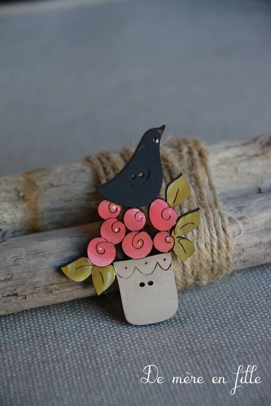 corbeau dans fleurs rouge ok