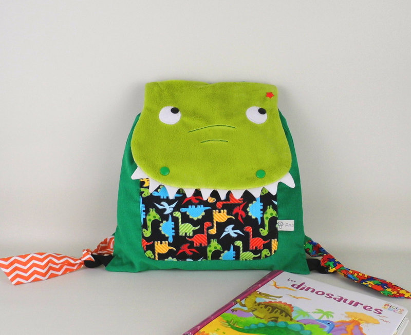 Sac enfant dinosaure personnalisé sac maternelle t rex personnalisable prénom couleurs