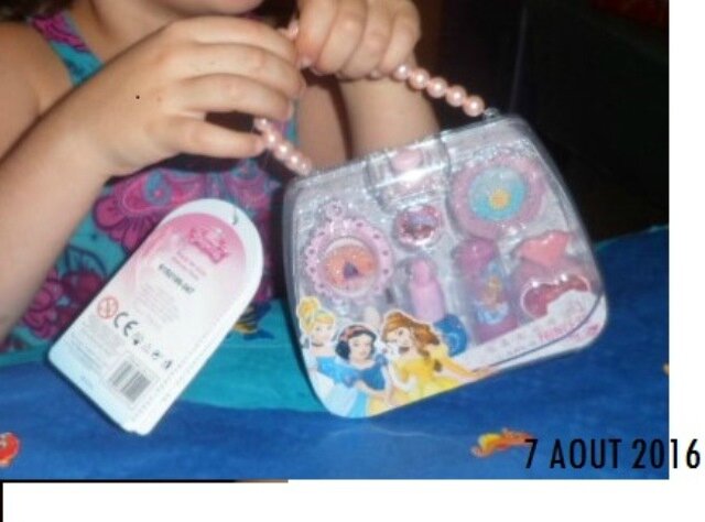 002 CADEAU ANNIVERSAIRE LEANA AOUT 2016
