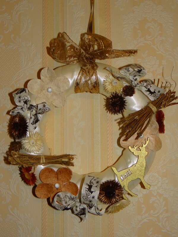 COURONNE DE NOÊL - mille et une choses à créer
