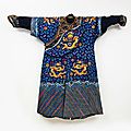 Robe de cour nasha en lin et soie brodé, chine, xixème siècle